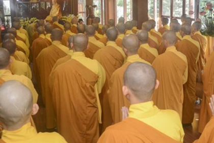 Khi thần tượng sụp đổ